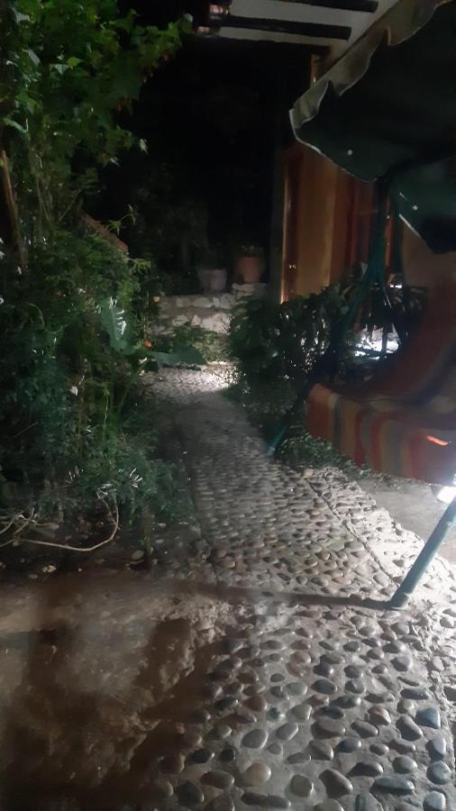 Wayras Hostal أويانتيتامْبو المظهر الخارجي الصورة