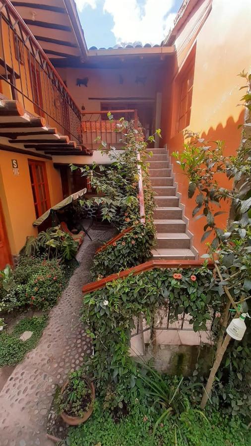 Wayras Hostal أويانتيتامْبو المظهر الخارجي الصورة