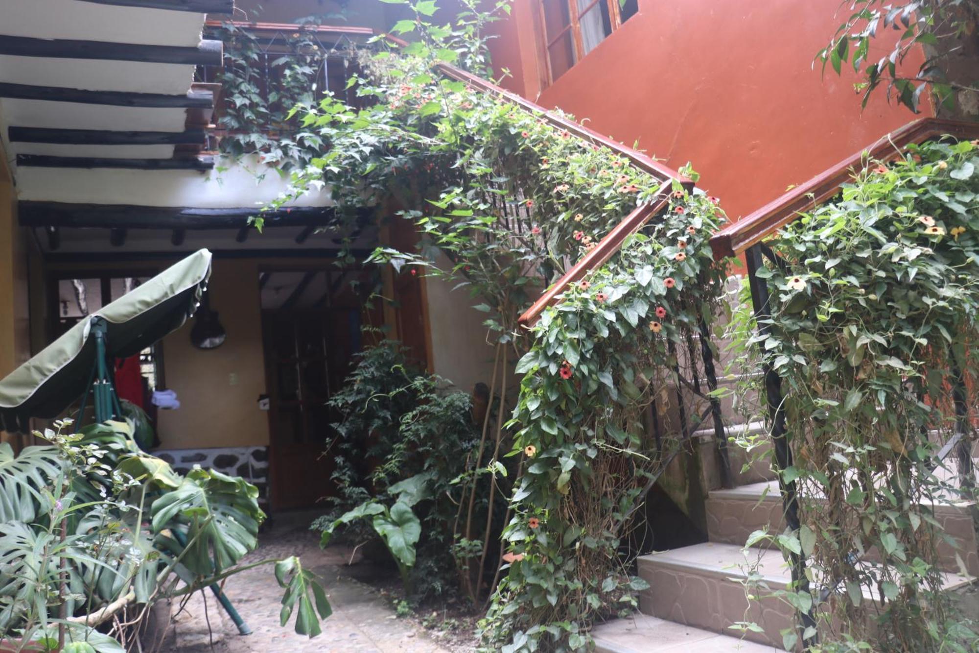 Wayras Hostal أويانتيتامْبو المظهر الخارجي الصورة